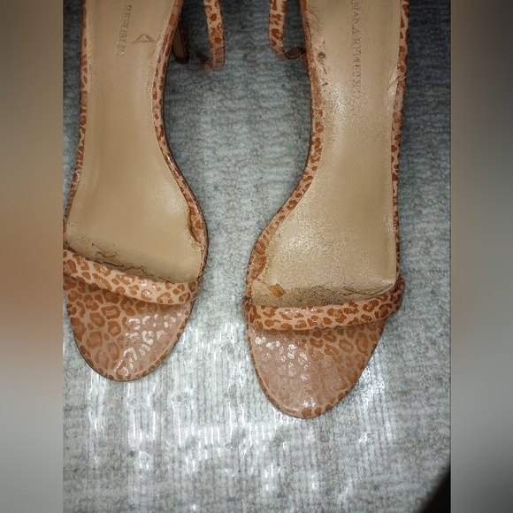Women's banana republic tan/nude cheetah print strappy heels - Picture 5 of 15